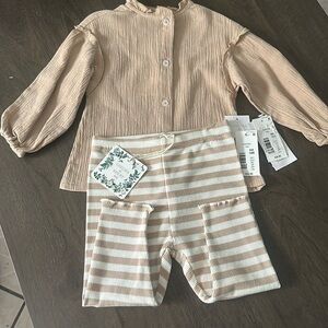 NWT bundle Chelsea & Violet baby top and leggings size 12M in Tan